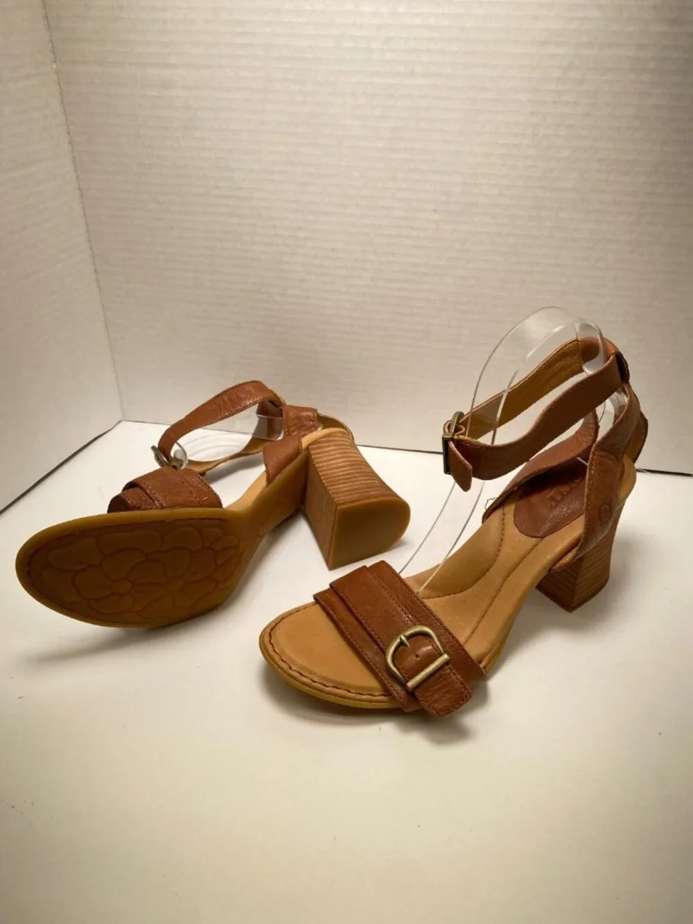 BORN Women's Tahlia Brown Leather Strap Buckle Cushion Heel Sandal Sz 10